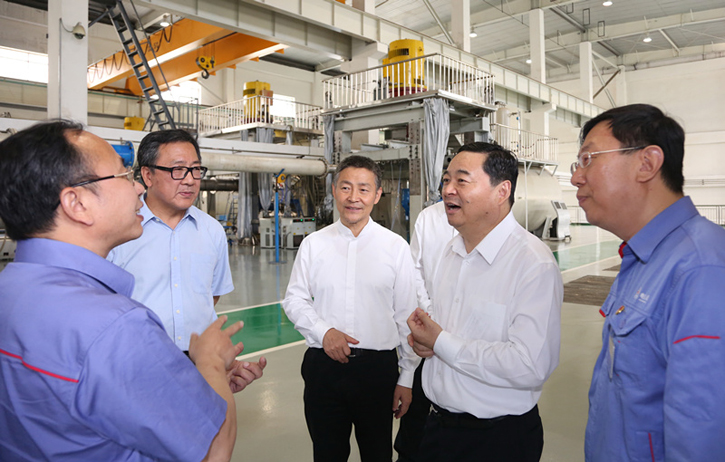 郝鹏与bat365集团一线科技人员深刻互换